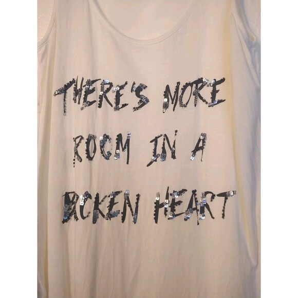 Haute Hippie Theses More Room In A Broken Heart Embellished Graphic Tee Tank M - Picture 2 of 5